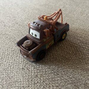 Disney Pixar Cars 2 Race Team Tow Mater 1:55 Metal Diecast